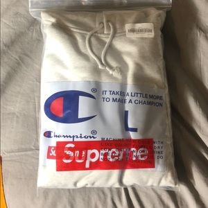 Supreme x Champion Label Hooded Sweatshirt” F/w18